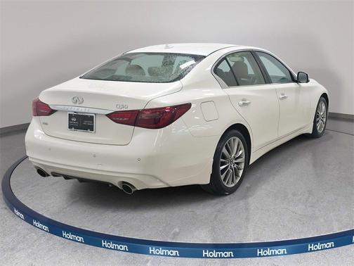 2023 INFINITI Q50 LUXE