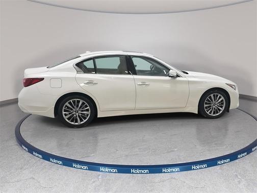 2023 INFINITI Q50 LUXE