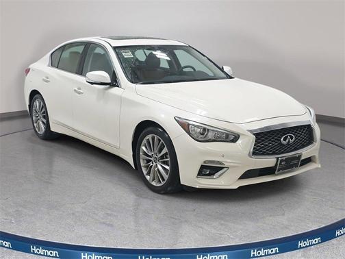 2023 INFINITI Q50 LUXE