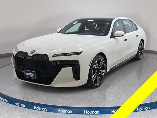 Alpine White 2023 BMW i7 xDrive60