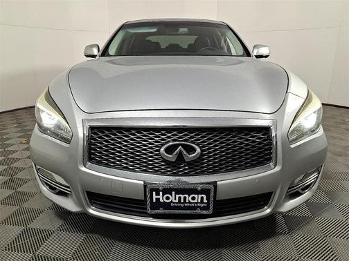 2015 INFINITI Q70 3.7