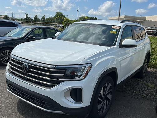 2024 Volkswagen Atlas 2.0T SE