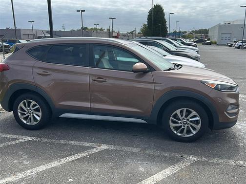 2017 Hyundai TUCSON SE