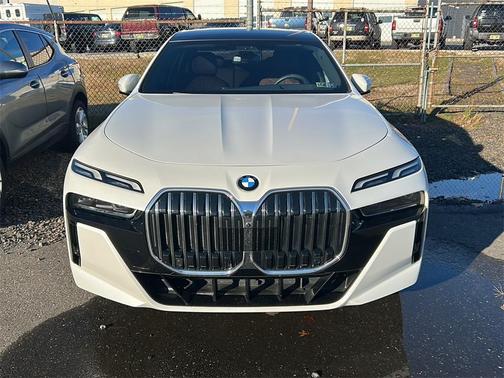 2023 BMW 760 760i xDrive