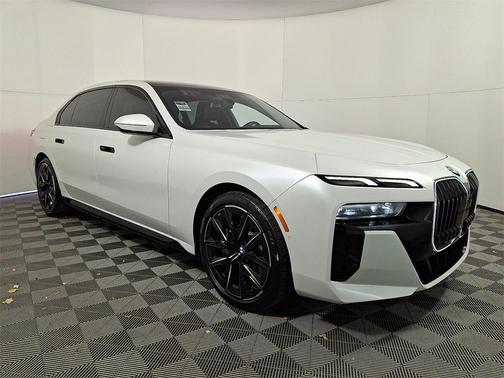 2023 BMW 760 760i xDrive