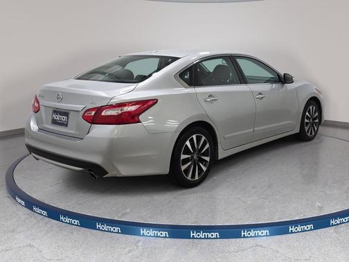 Brilliant Silver 2016 Nissan Altima 2.5 SL