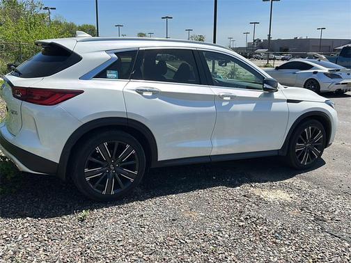2022 INFINITI QX50 Luxe