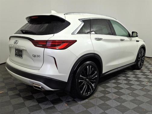 2022 INFINITI QX50 Luxe
