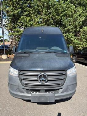 9040BLK 2023 Mercedes-Benz Sprinter 2500 144 WB Standard Roof Passenger