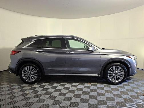 2024 INFINITI QX50 Luxe