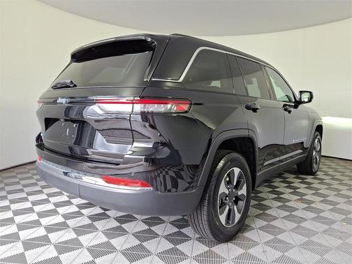 2023 Jeep Grand Cherokee 4xe Base