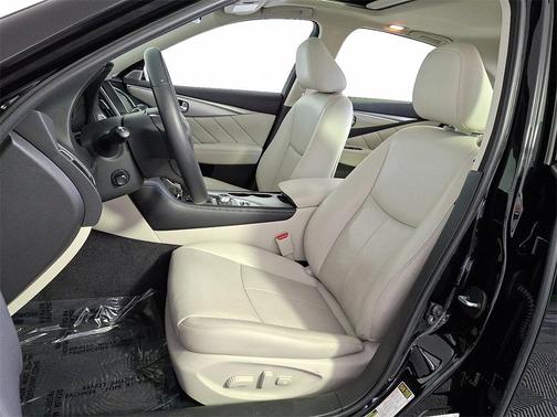 2022 INFINITI Q50 LUXE