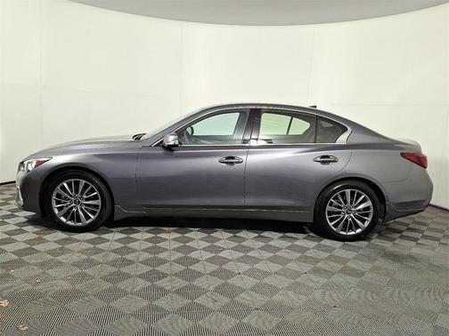 2023 INFINITI Q50 LUXE