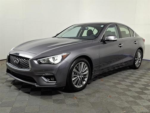 2023 INFINITI Q50 LUXE