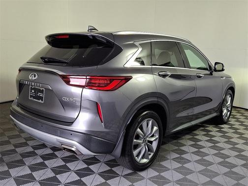 2022 INFINITI QX50 Luxe