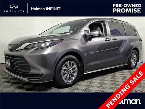 2024 Toyota Sienna LE