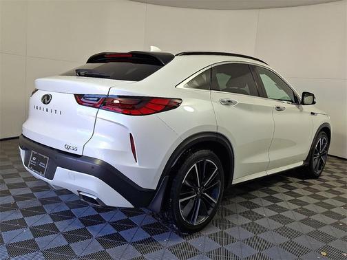 2023 INFINITI QX55 LUXE