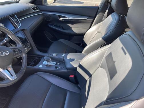 2023 INFINITI QX55 LUXE