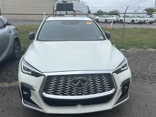 2023 INFINITI QX55 ESSENTIAL