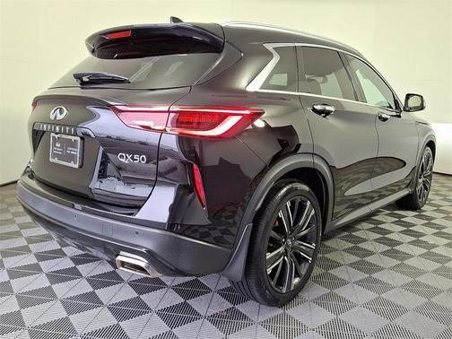 2022 INFINITI QX50 Luxe