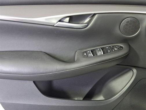 2022 INFINITI QX50 Luxe