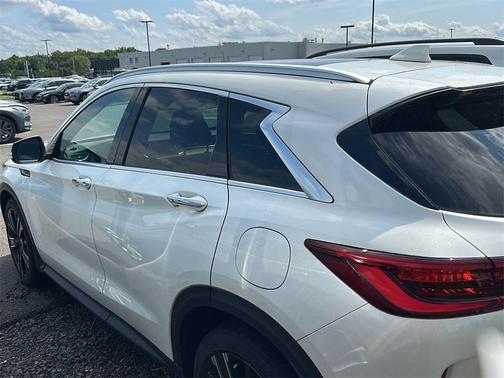 2022 INFINITI QX50 Luxe
