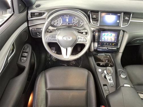 2022 INFINITI QX50 Luxe