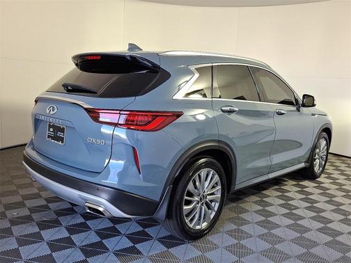 2024 INFINITI QX50 Luxe