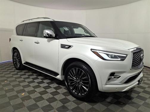 2024 INFINITI QX80 SENSORY