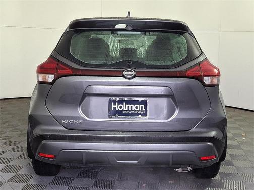 2022 Nissan Kicks S