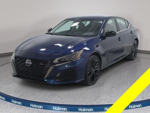 Deep Blue Pearl 2024 Nissan Altima 2.5 SR