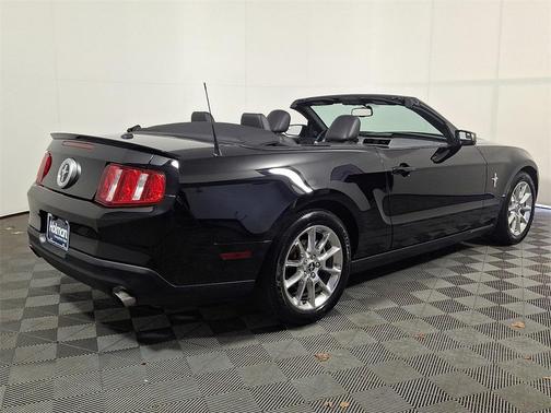 2011 Ford Mustang V6 Premium
