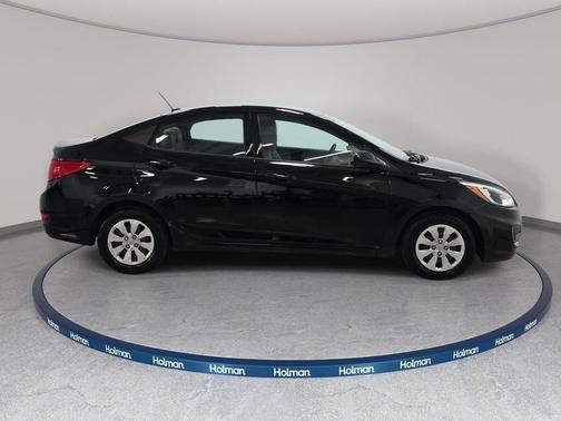 Ultra Black 2017 Hyundai Accent SE