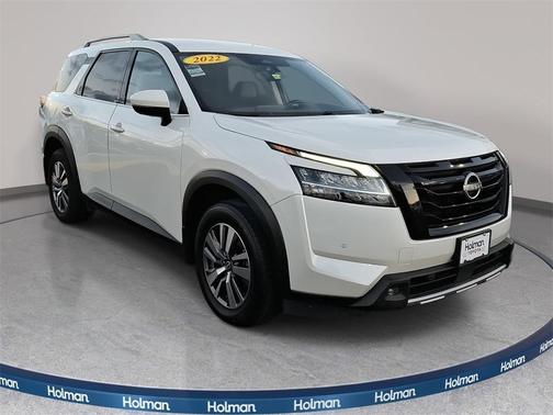 2022 Nissan Pathfinder SL