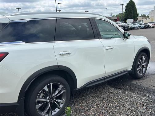 2022 INFINITI QX60 Luxe