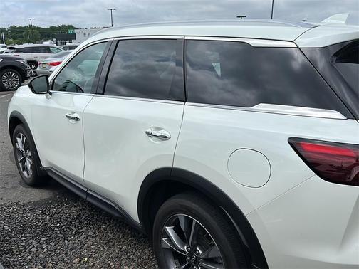 2022 INFINITI QX60 Luxe
