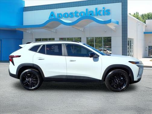 White 2025 Chevrolet Trax ACTIV