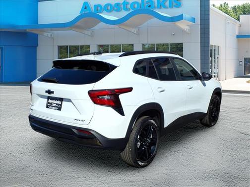 White 2025 Chevrolet Trax ACTIV