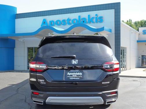 2025 Honda Pilot Touring