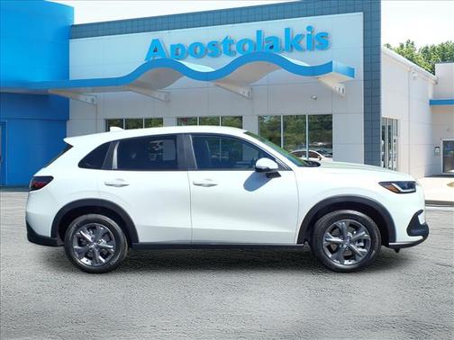 Platinum White 2027 Honda HR-V LX