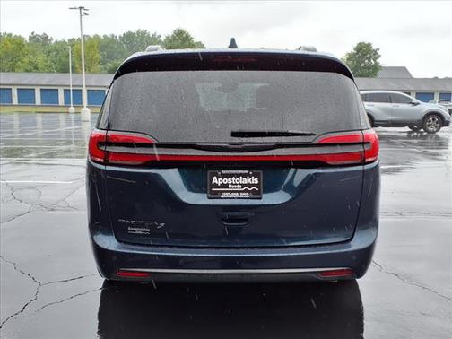 2021 Chrysler Pacifica Touring-L