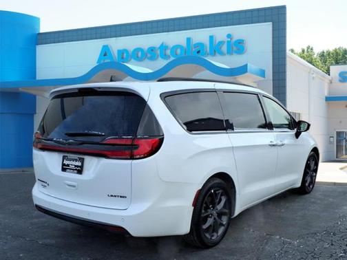 2025 Chrysler Pacifica Limited