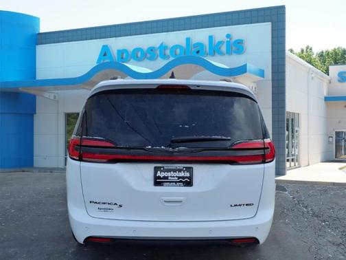 2025 Chrysler Pacifica Limited