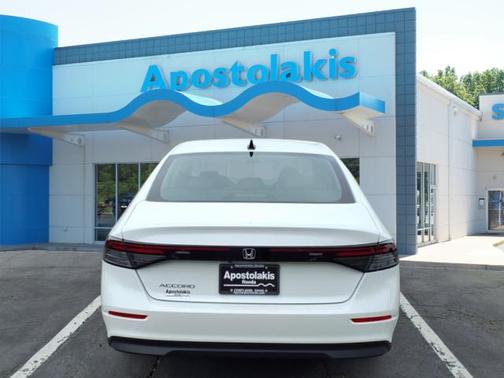 2025 Honda Accord SE