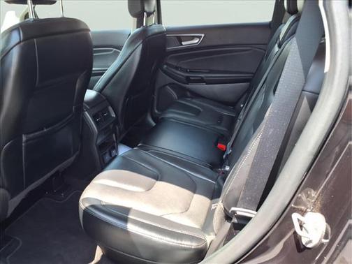 Black 2019 Ford Edge Titanium
