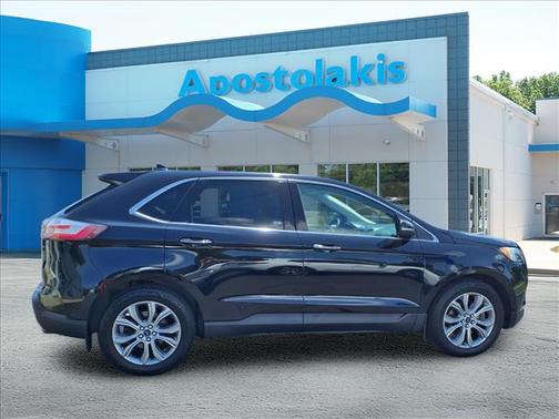 Black 2019 Ford Edge Titanium