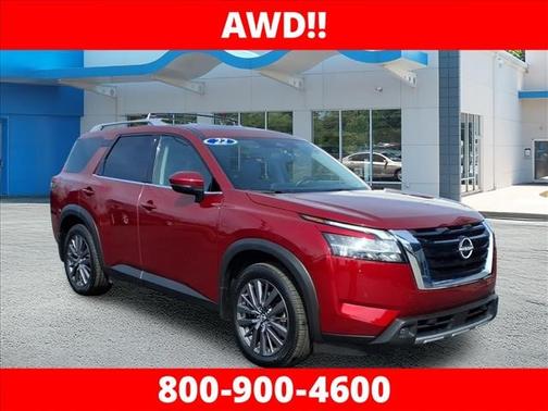 2022 Nissan Pathfinder SL