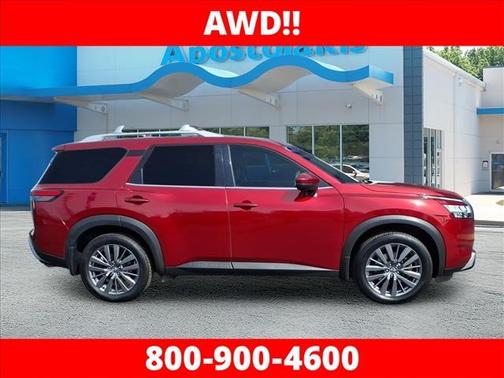 2022 Nissan Pathfinder SL