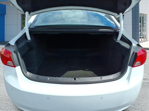 White 2016 Chevrolet Impala 2LT