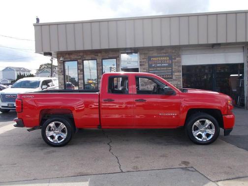 2017 Chevrolet Silverado 1500 Custom